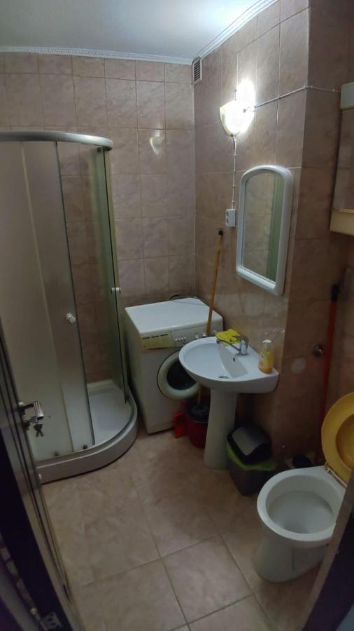 サトゥ・マーレFlora Apartamentアパートメント エクステリア 写真
